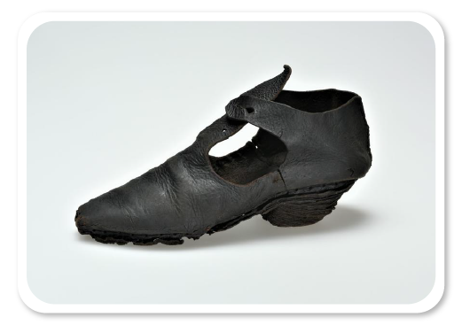 Kairės kojos pusbatis. XVII a. I p.